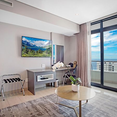 The Capital Pearls Hotel Дурбан Экстерьер фото A living room at the Hilton San Diego Bayfront