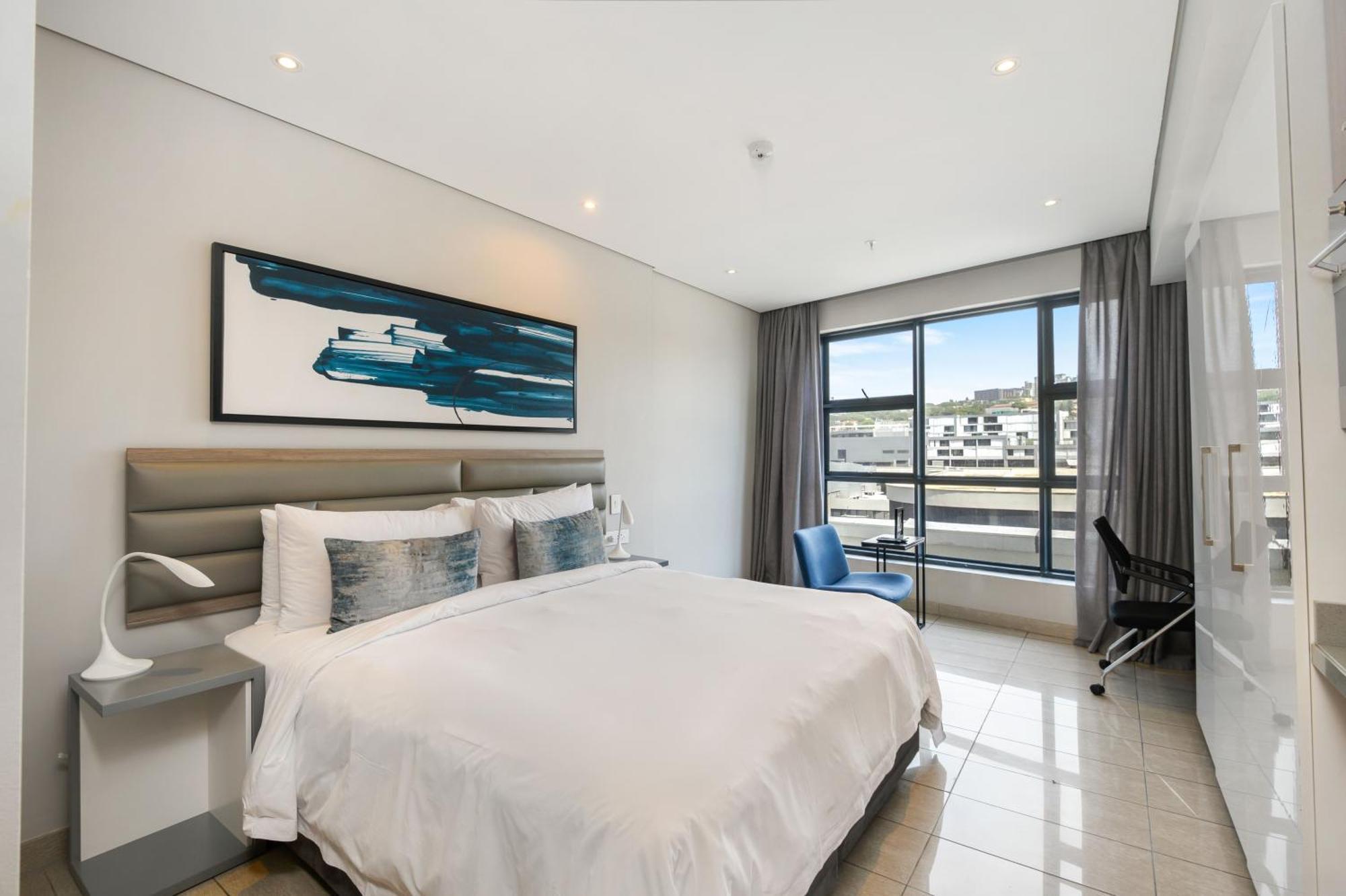 The Capital Pearls Hotel Дурбан Экстерьер фото A bedroom at the hotel